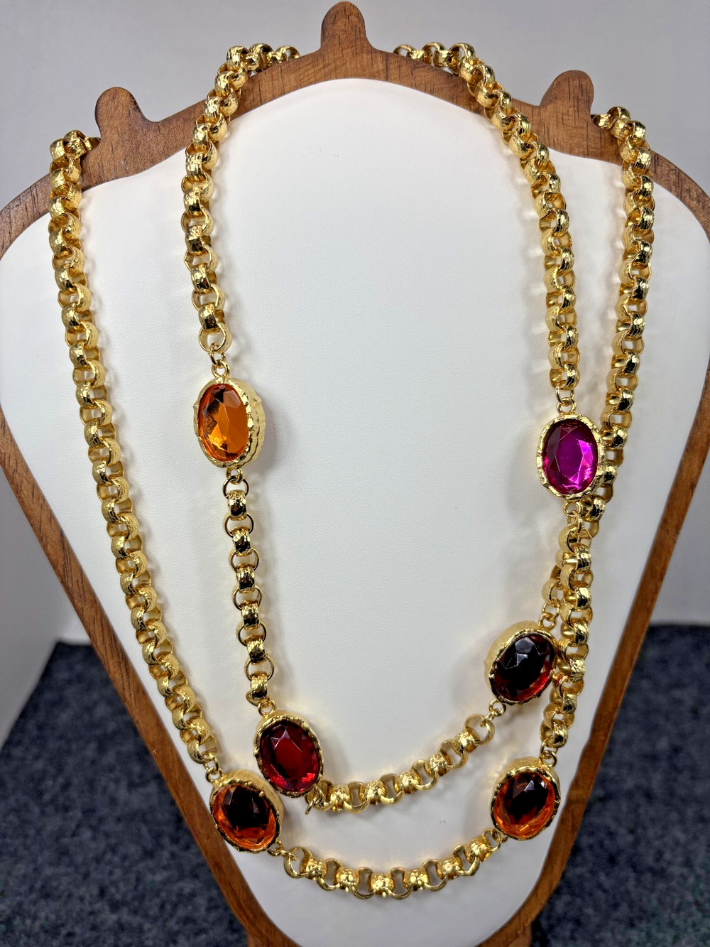 Vintage 70s 80s Hammered Gold Tone Rolo Chain Station Necklace Jewel Tone Glass